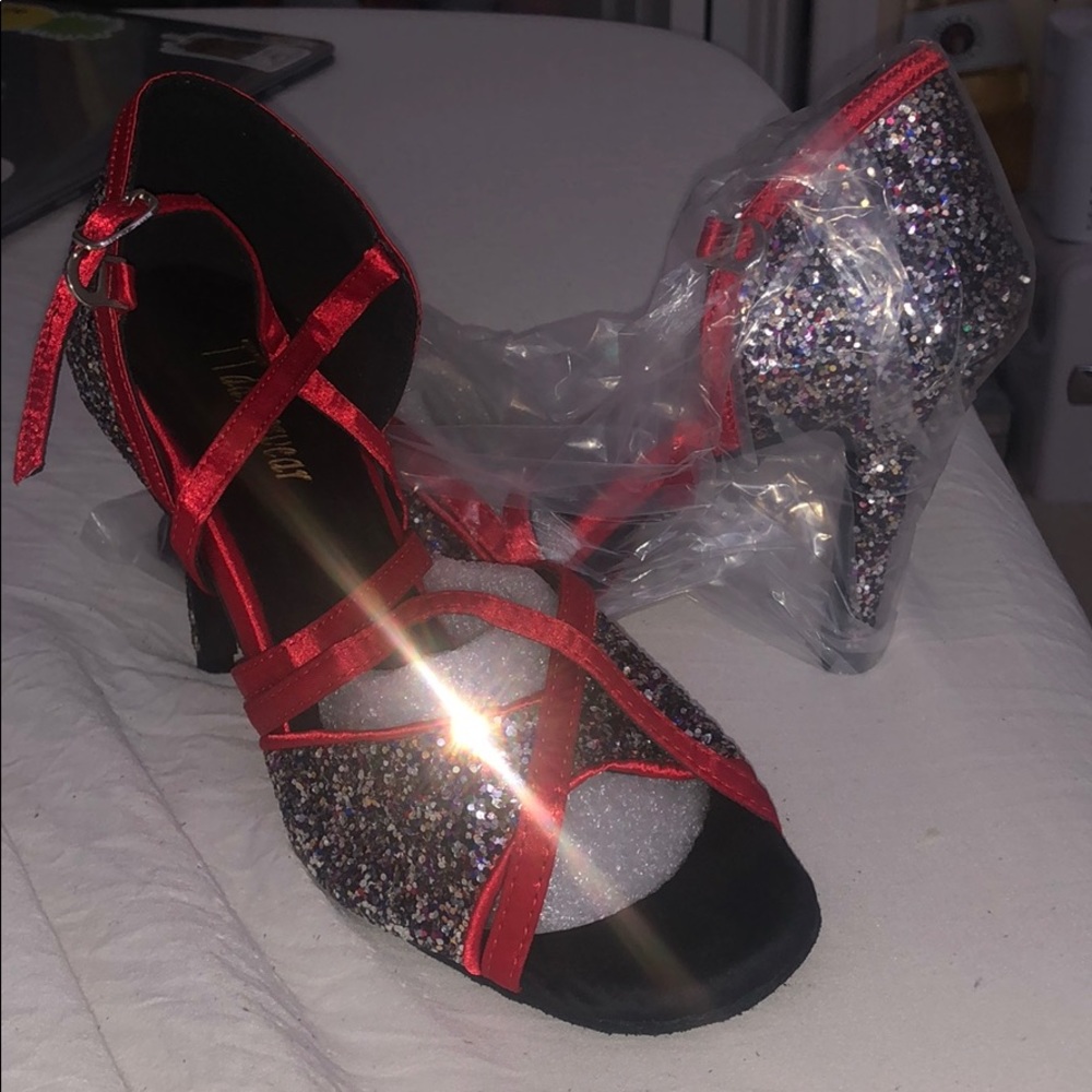 New Unused Glitter Dance Heels- size 7.5
